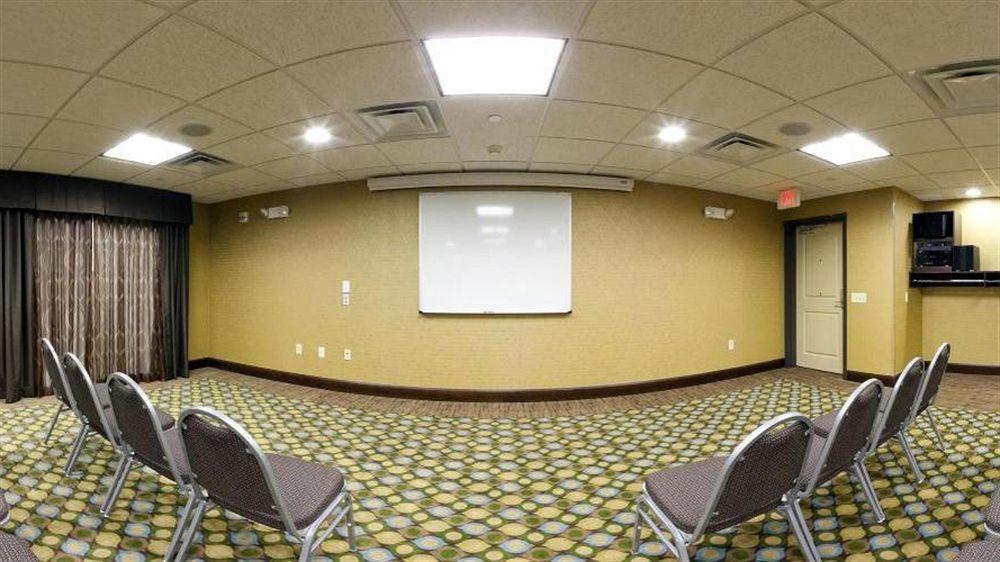 Express And - Pottstown By Ihg Hotel 2*